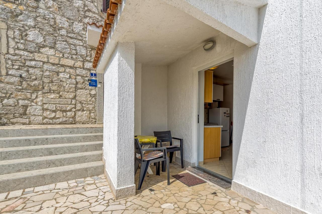Studio Gordana With Terrace Funtana Extérieur photo